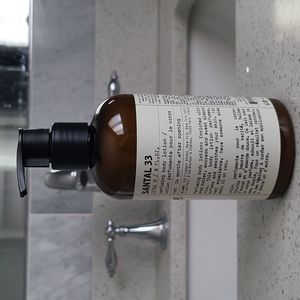 Le labo santal 33 237ml body lotion